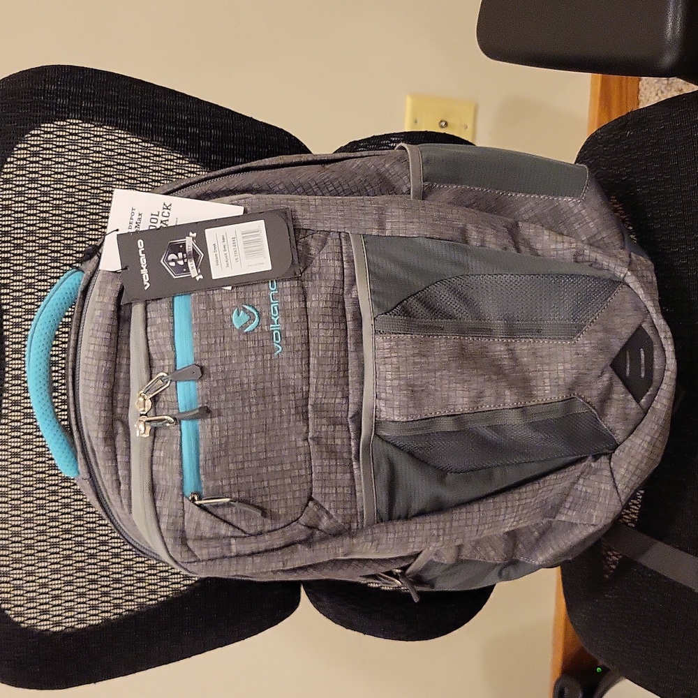 Volcano Backpack 🎒 - Picture 2 of 8